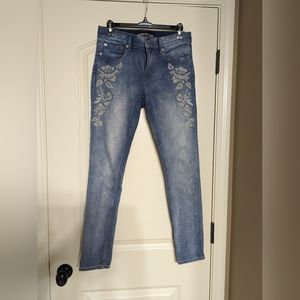Floral embroidered jeans